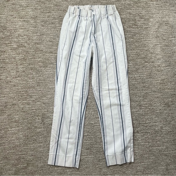 🚨 3 for $25 - Brandy Melville John Galt Tilden Pants - Picture 4 of 10